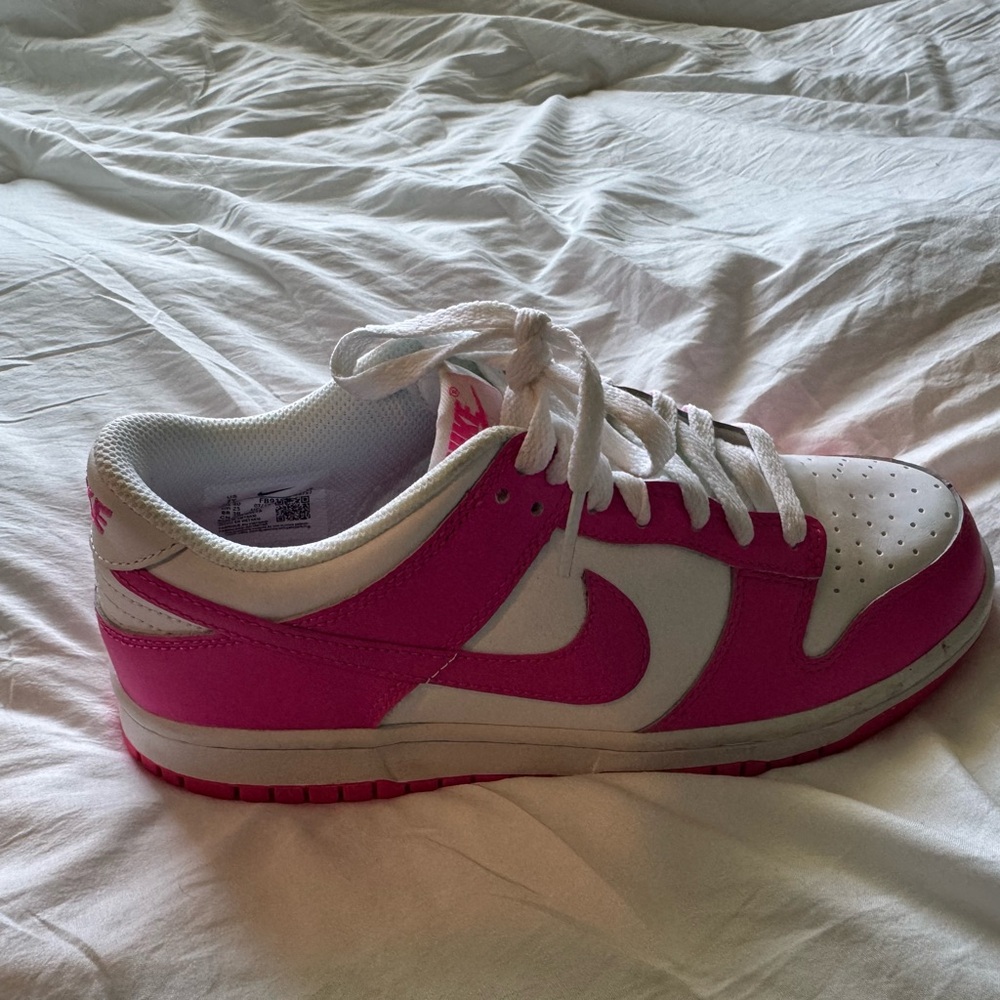 Kids Nike Pink and White Dunks